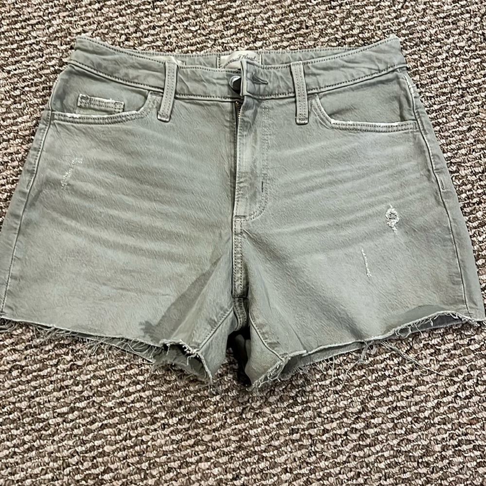 Universal Thread Cutoff Jean Shorts 2